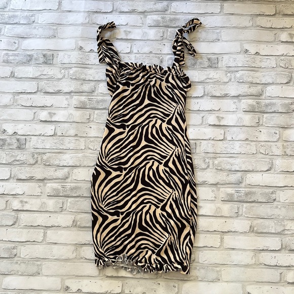 PrettyLittleThing Dresses & Skirts - Sexy Giraffe Print Dress
